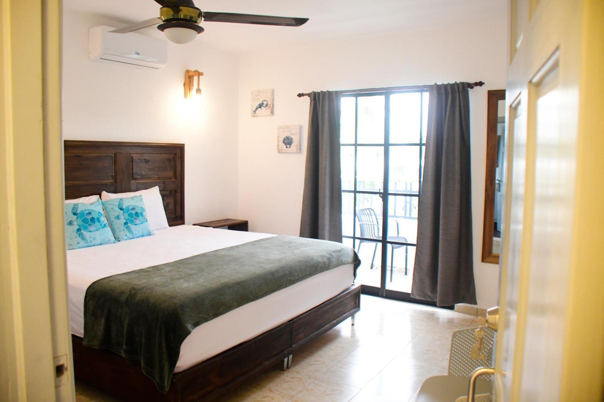 Hostal Marina Samana Ngoại thất bức ảnh
