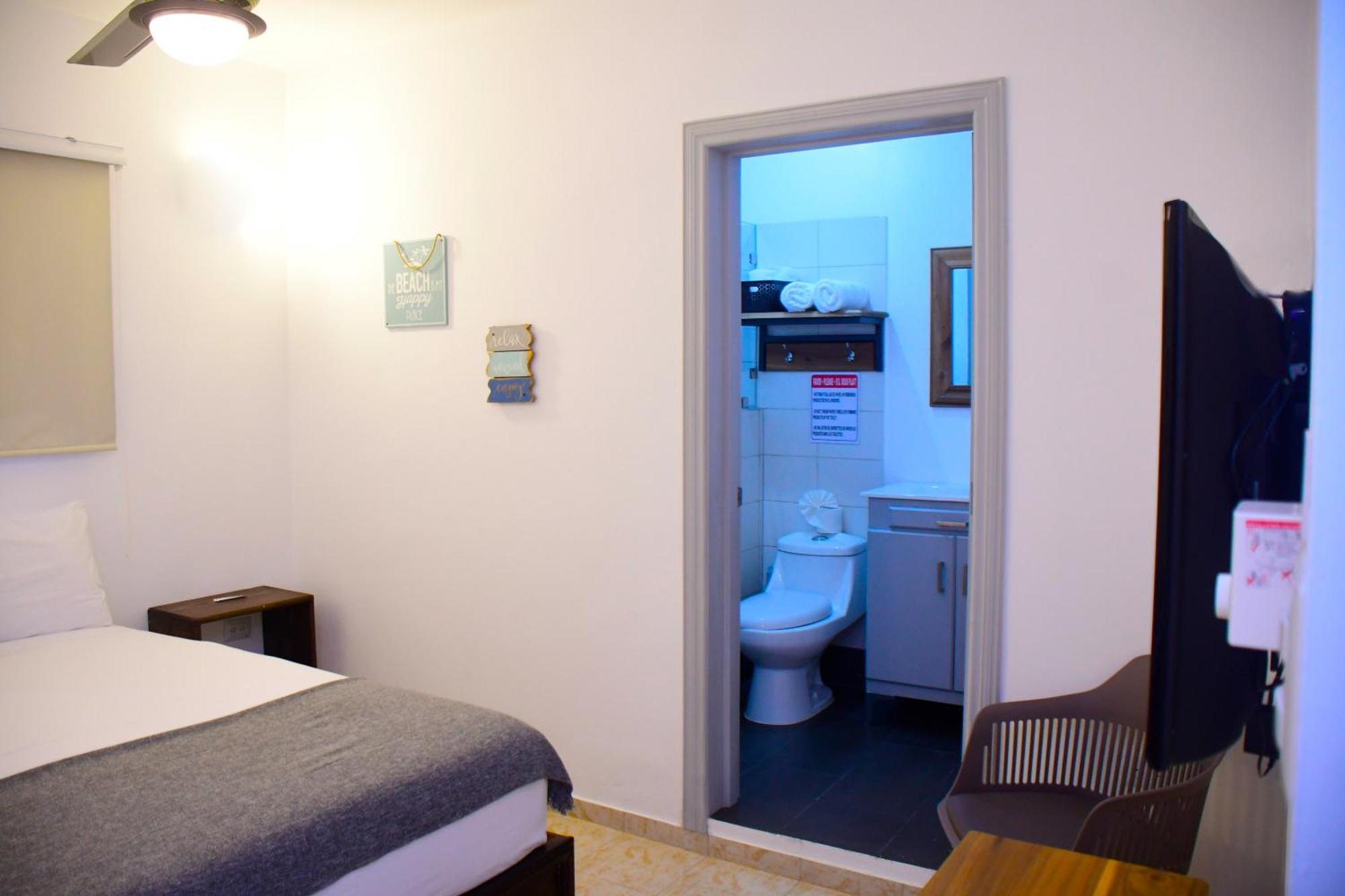 Hostal Marina Samana Ngoại thất bức ảnh